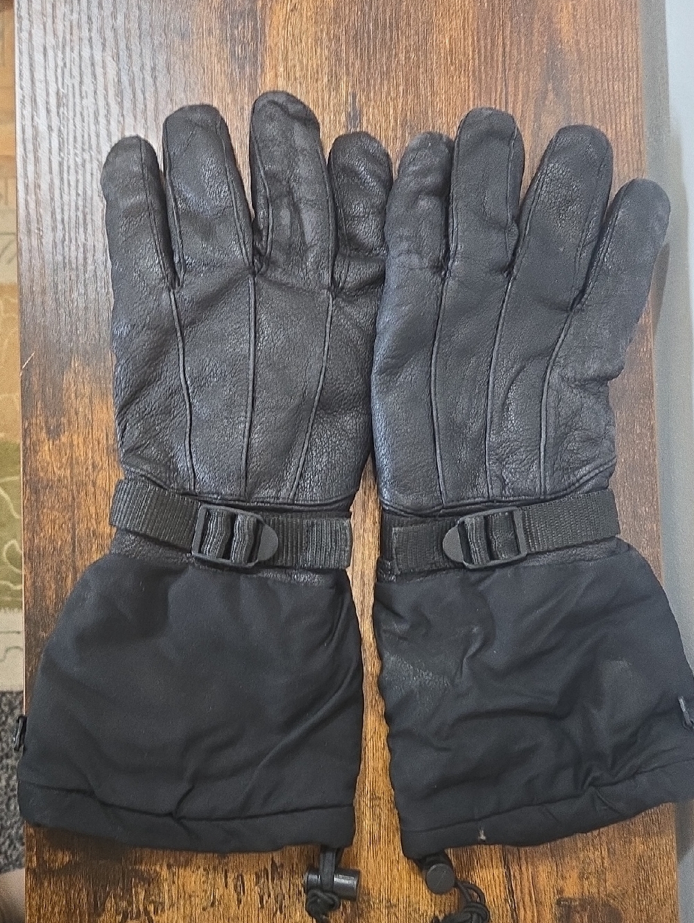 Men's Black Insulated Leather Ski Gloves with Adjustable Wrist Strap